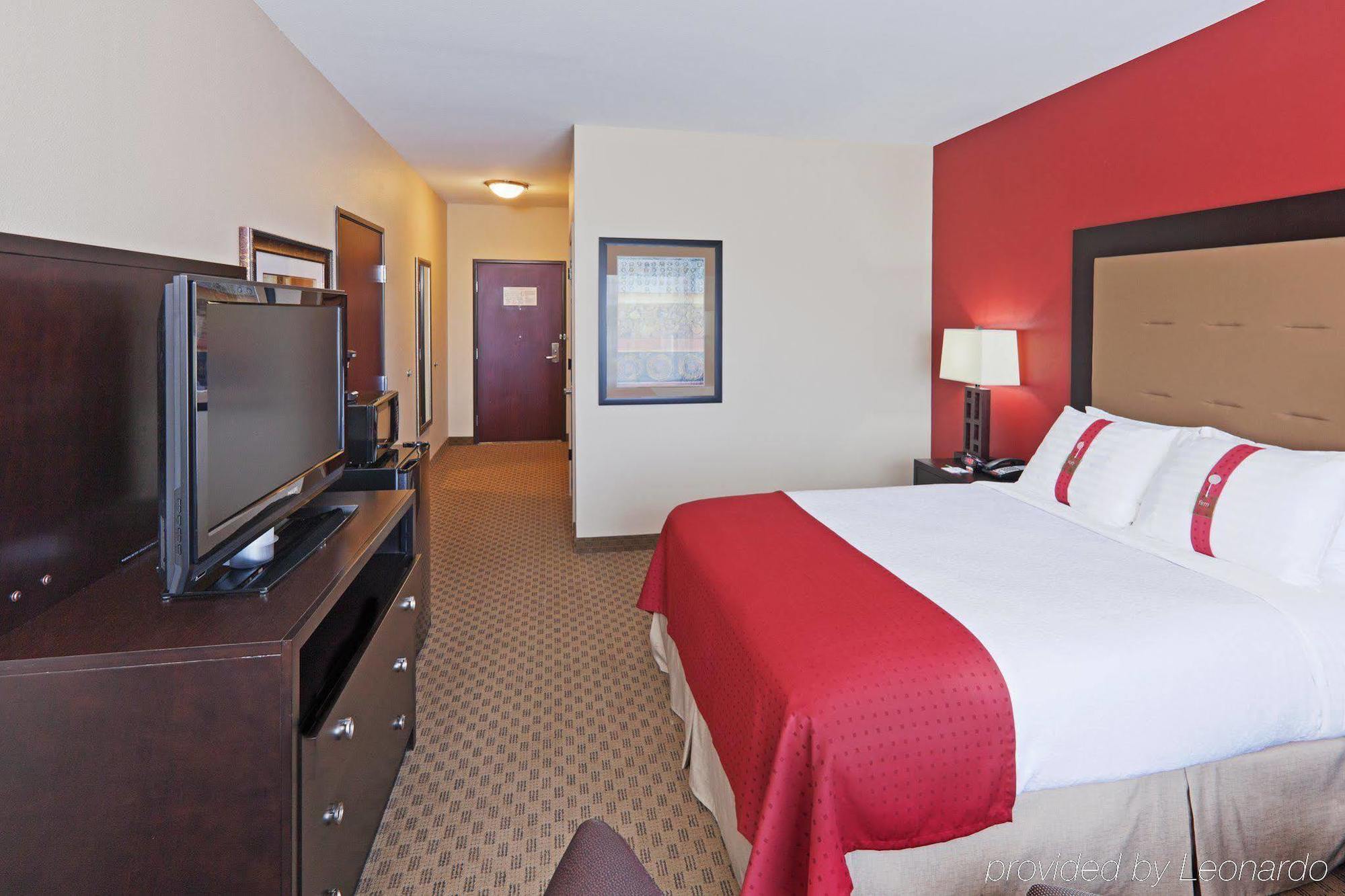 Holiday Inn Oklahoma City Airport, An Ihg Hotel Room photo